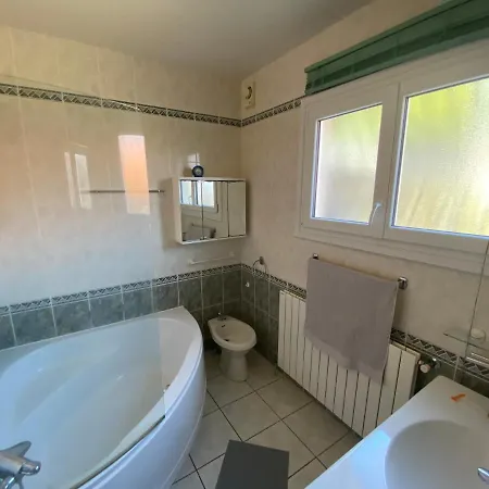 Villa Maison Familiale Avec Piscine *